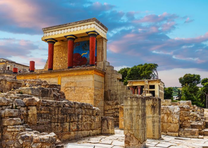 crete knossos impressive Scorpp shutterstock