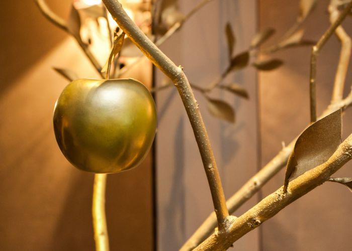 golden apples julia kobzeva shutterstock