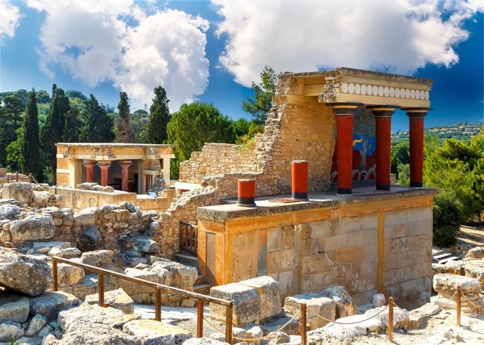 knossos crete Timofeev Vladimir shutterstock 2